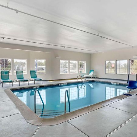 Comfort Inn & Suites Harrisburg-Hershey North Εξωτερικό φωτογραφία