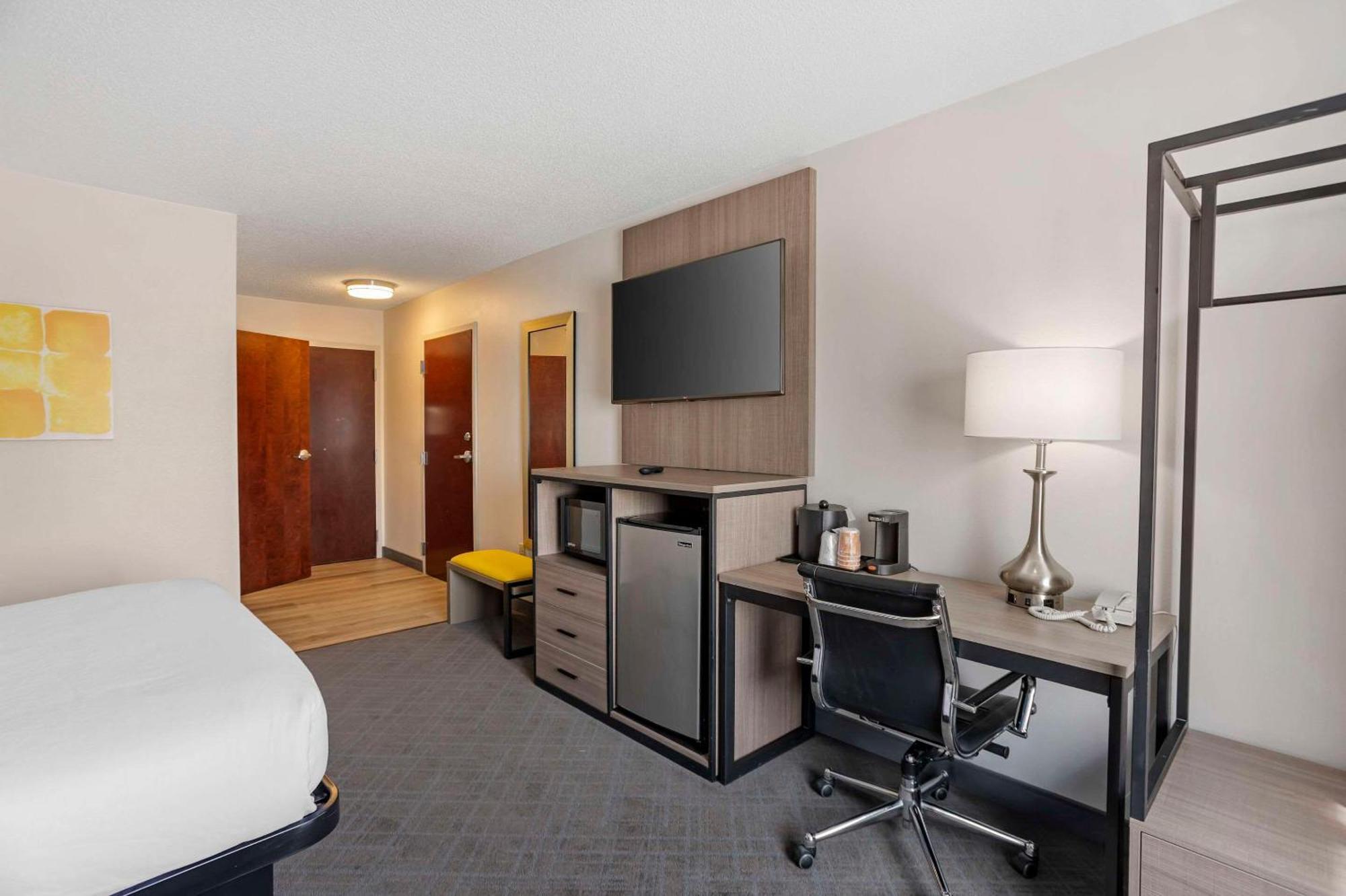Comfort Inn & Suites Harrisburg-Hershey North Εξωτερικό φωτογραφία