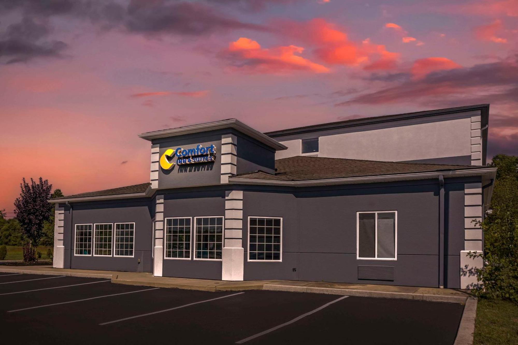 Comfort Inn & Suites Harrisburg-Hershey North Εξωτερικό φωτογραφία