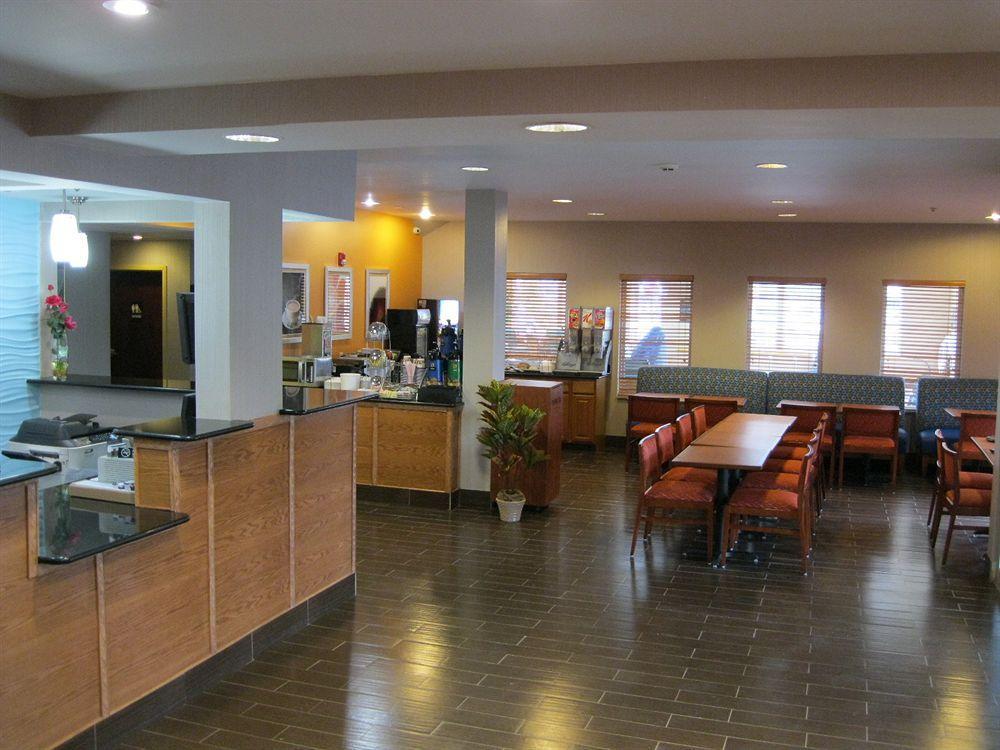 Comfort Inn & Suites Harrisburg-Hershey North Εξωτερικό φωτογραφία